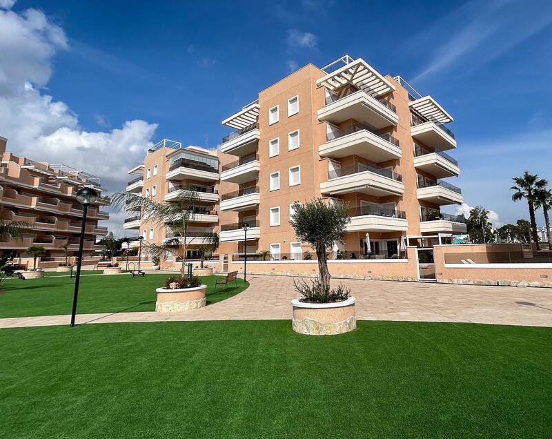3 slaapkamer Appartement Te koop in El Raso, Alicante