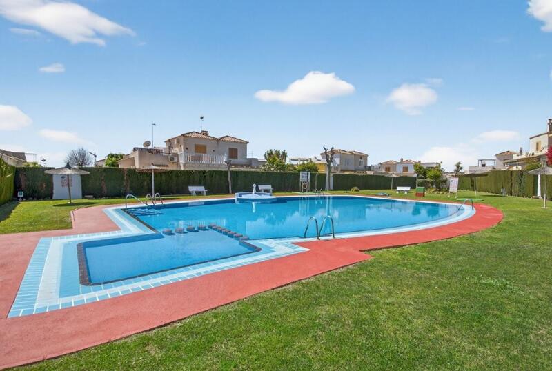 Duplex til salg i Playa Flamenca, Alicante