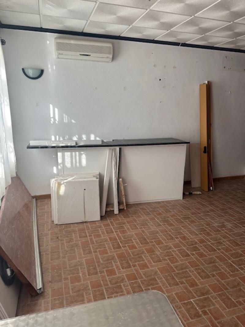 3 bedroom Commercial Property for sale