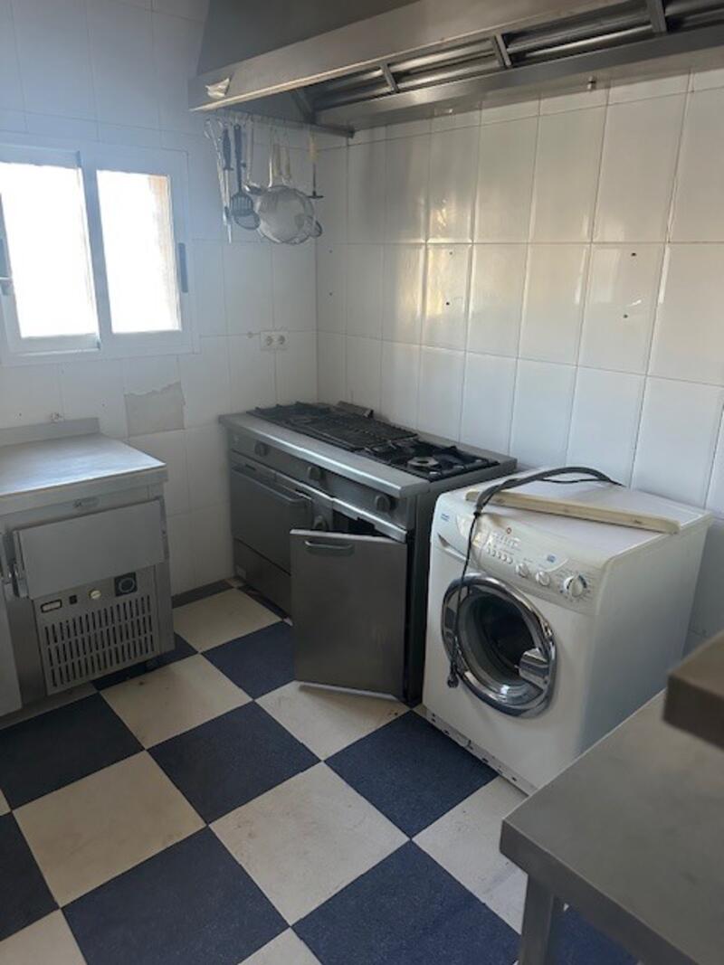 3 bedroom Commercial Property for sale