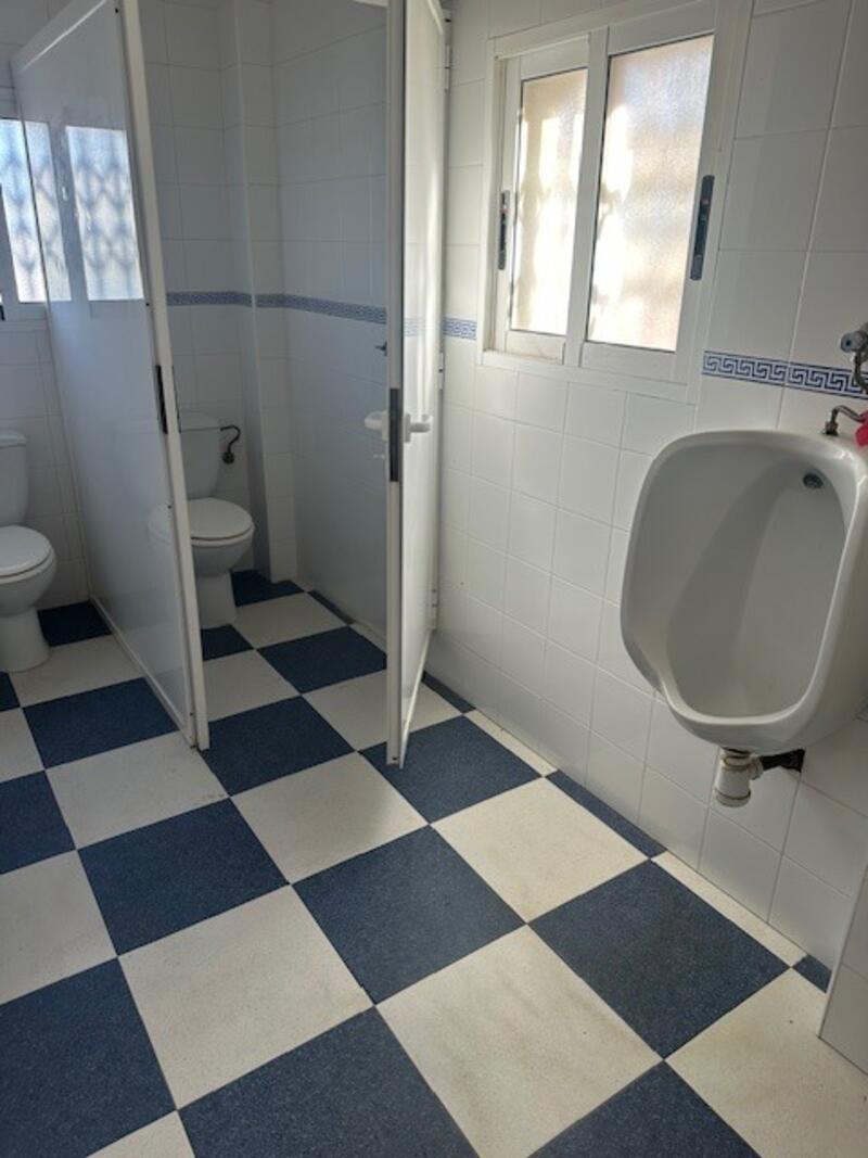 3 bedroom Commercial Property for sale