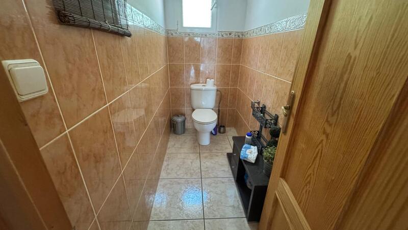6 bedroom Country House for sale