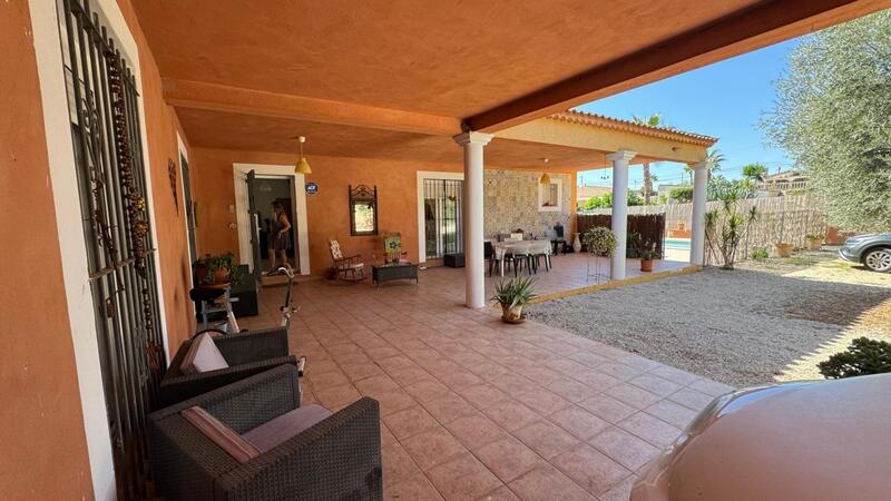 6 bedroom Country House for sale