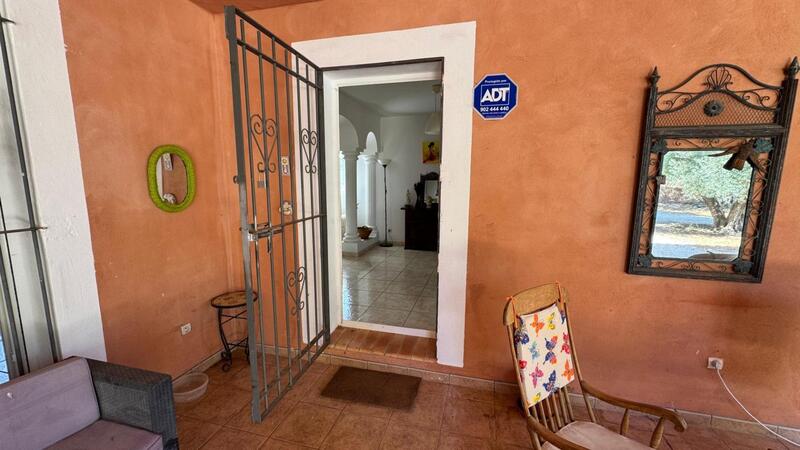 6 bedroom Country House for sale