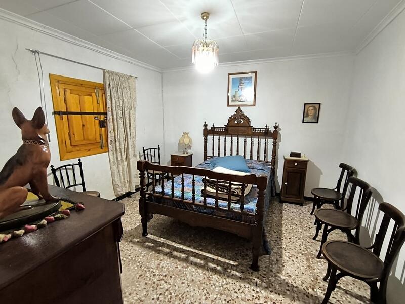 10 Cuarto Casa de Campo en venta