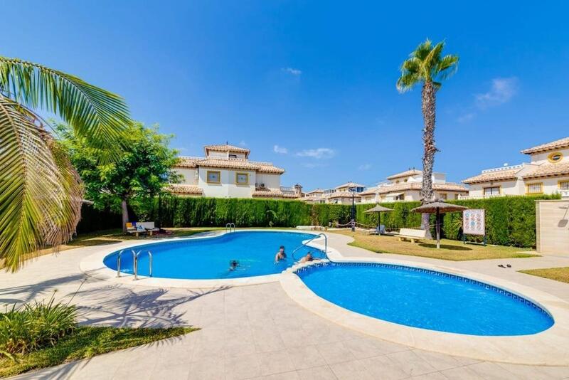 Adosado en venta en Orihuela Costa, Alicante