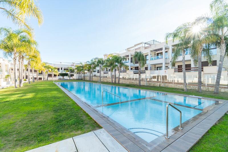 Apartamento en venta en Orihuela Costa, Alicante