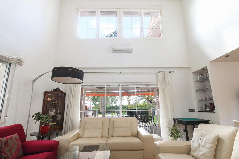 6 Cuarto Villa en venta