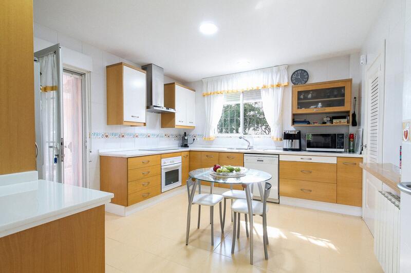 6 Cuarto Villa en venta