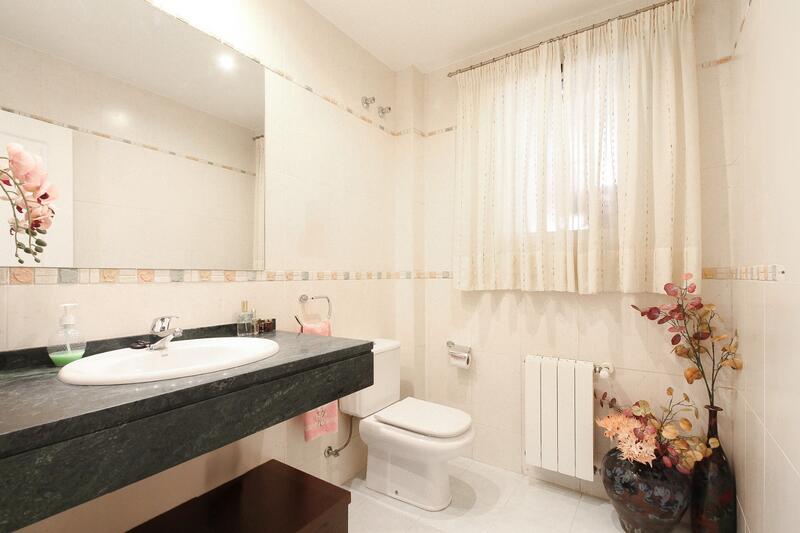 6 Cuarto Villa en venta