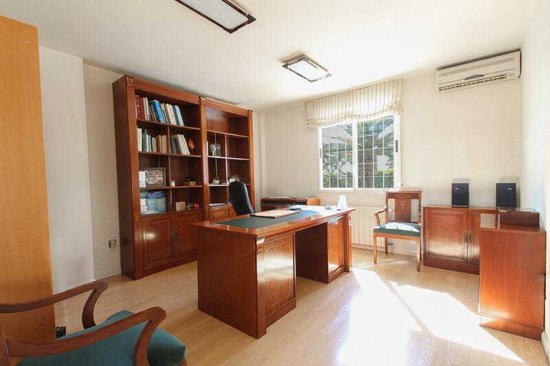 6 Cuarto Villa en venta