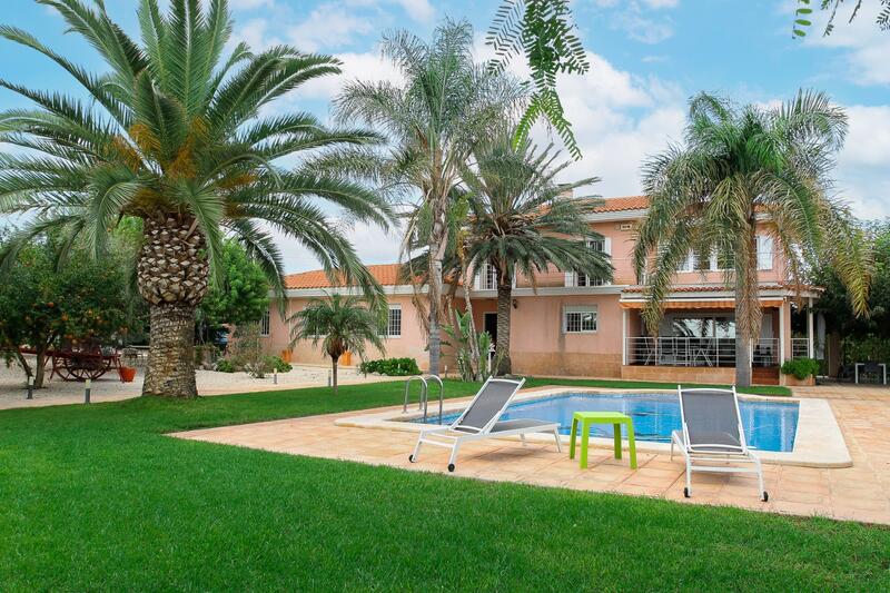 6 Cuarto Villa en venta