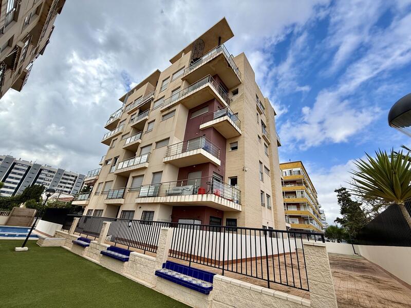 2 soveværelse Lejlighed til salg i Torrevieja, Alicante