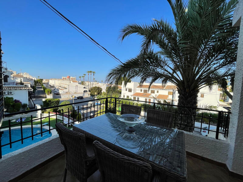 квартира продается в Cabo Roig, Alicante