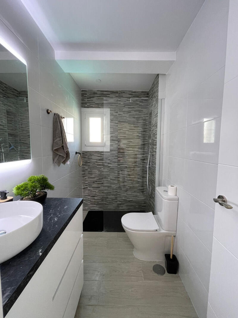 2 slaapkamer Appartement Te koop
