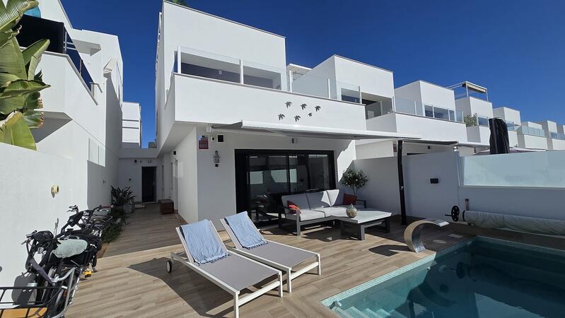 3 chambre Villa à vendre 3 chambre Villa à vendre