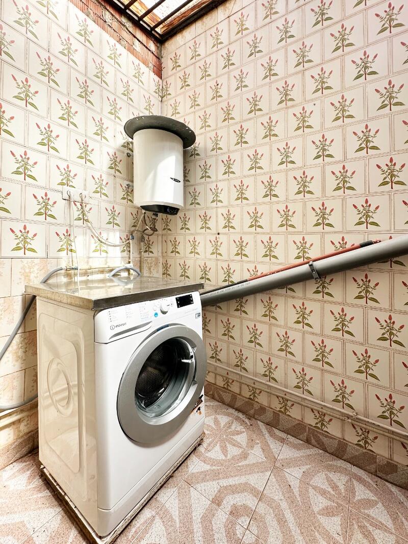 2 slaapkamer Gezinswoning Te koop