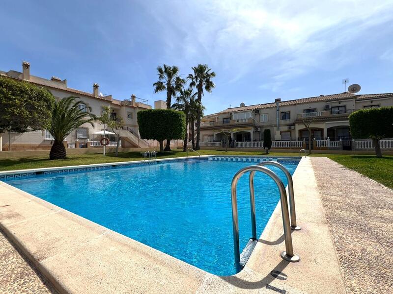 2 slaapkamer Villa Te koop 2 slaapkamer Villa Te koop