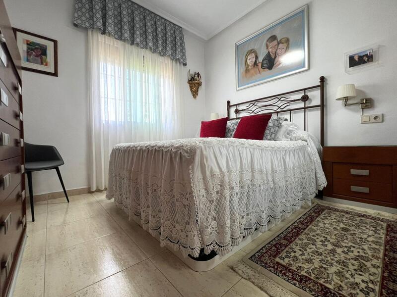 2 slaapkamer Villa Te koop 2 slaapkamer Villa Te koop