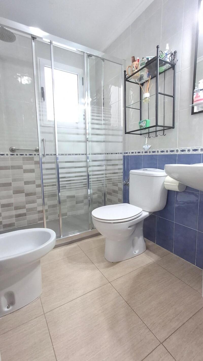 2 slaapkamer Appartement Te koop 2 slaapkamer Appartement Te koop