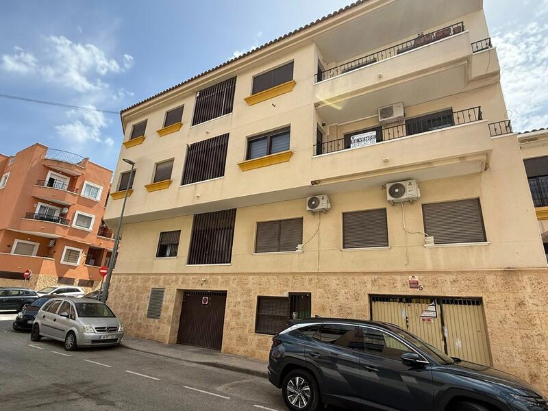 3 bedroom Apartment for sale