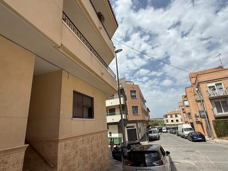 3 bedroom Apartment for sale