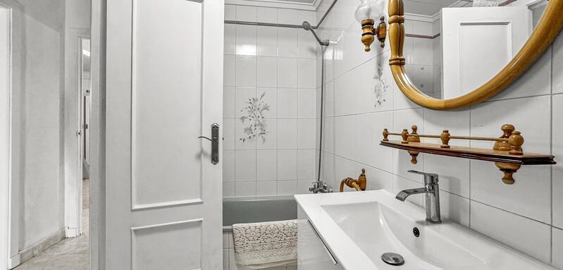 3 bedroom Apartment for sale