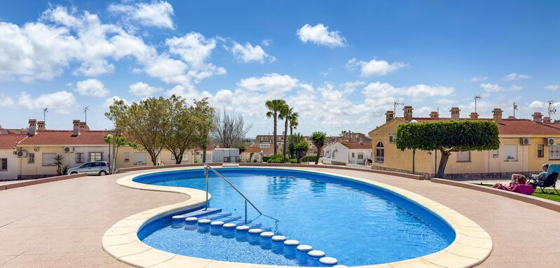 2 bedroom Townhouse for sale