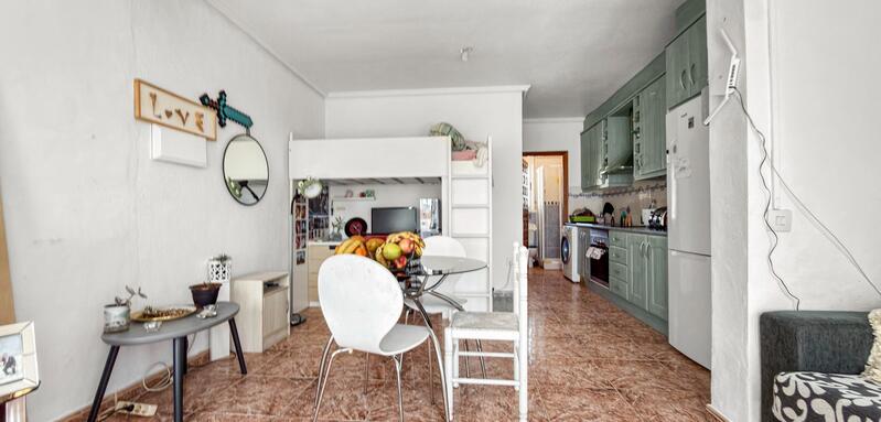 2 bedroom Townhouse for sale