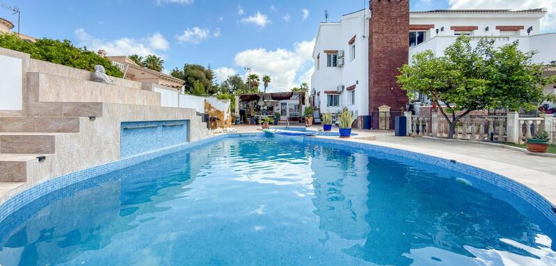7 Cuarto Villa en venta