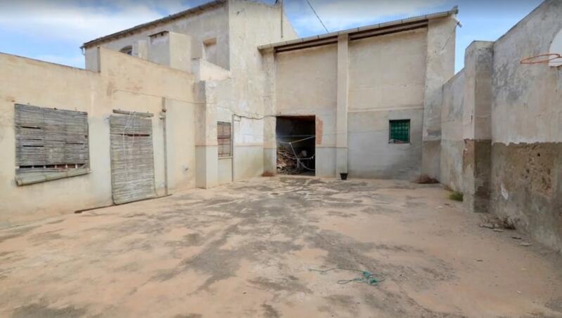 7 Cuarto Local Comercial en venta