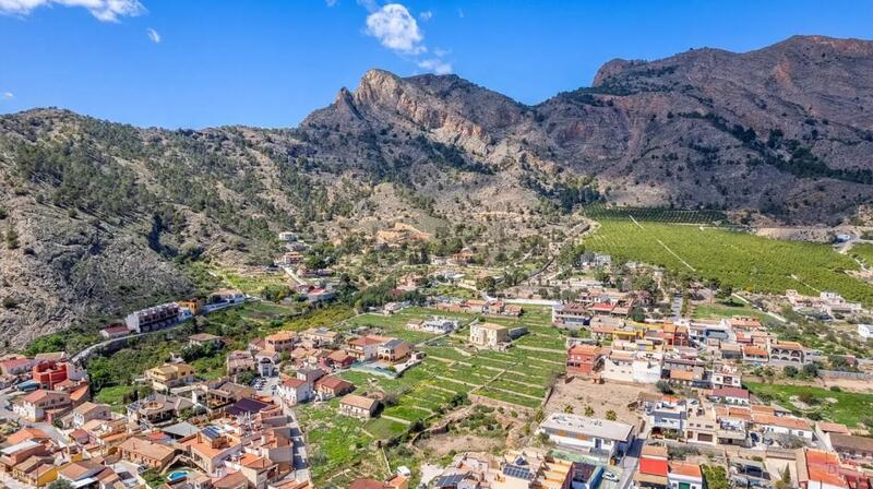 7 Cuarto Local Comercial en venta