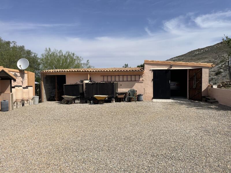 4 Cuarto Casa de Campo en venta