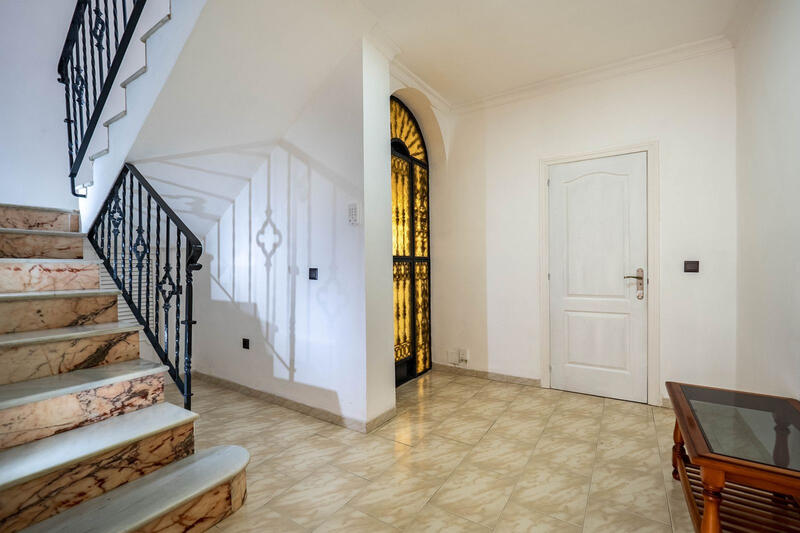 6 bedroom Townhouse for sale 6 bedroom Townhouse for sale