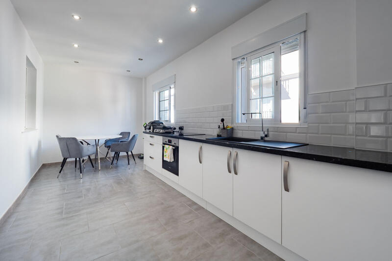 6 bedroom Townhouse for sale 6 bedroom Townhouse for sale