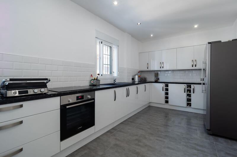 6 bedroom Townhouse for sale 6 bedroom Townhouse for sale