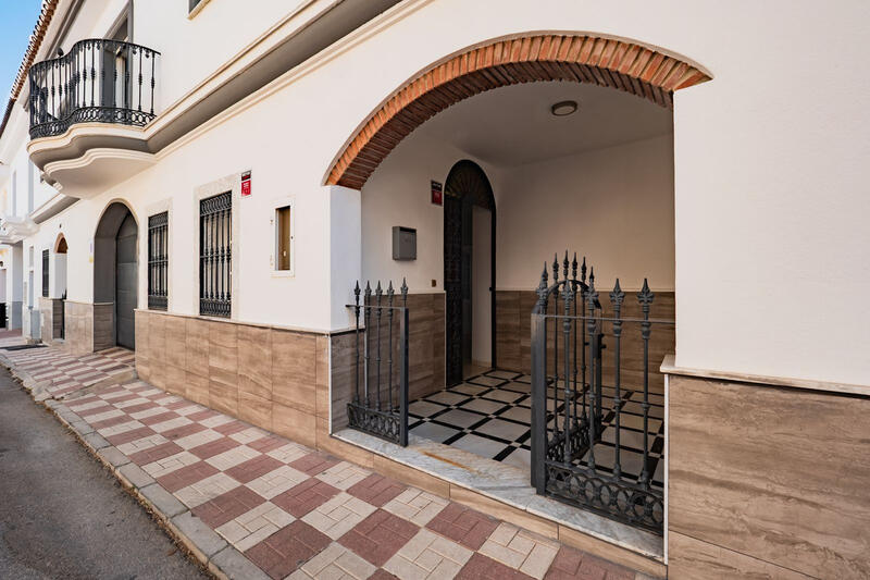 6 bedroom Townhouse for sale 6 bedroom Townhouse for sale