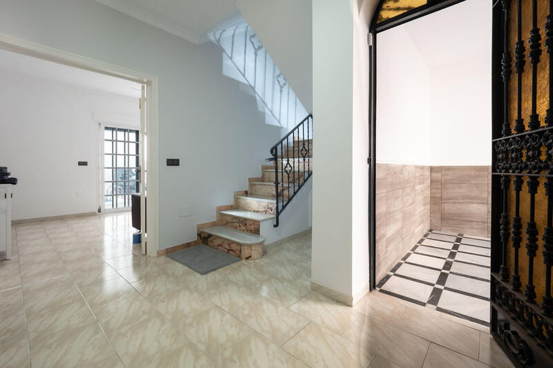 6 bedroom Townhouse for sale 6 bedroom Townhouse for sale