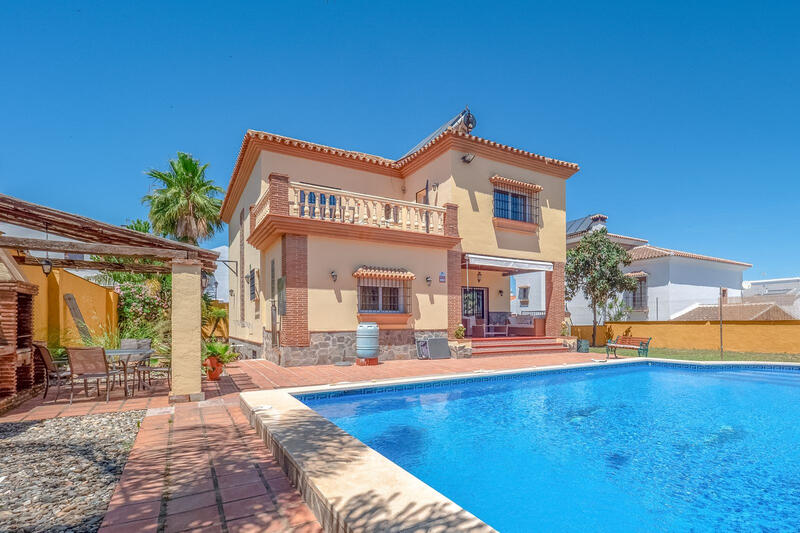 Villa Te koop in Alhaurin el Grande, Málaga