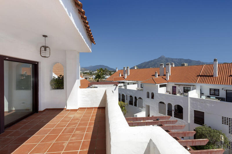 Lägenhet till salu i Nueva Andalucia, Málaga