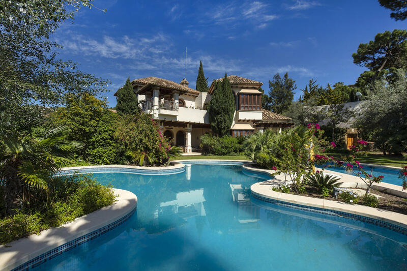 8 Cuarto Villa en venta
