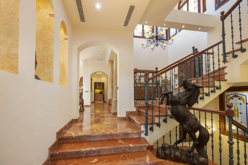 8 Cuarto Villa en venta