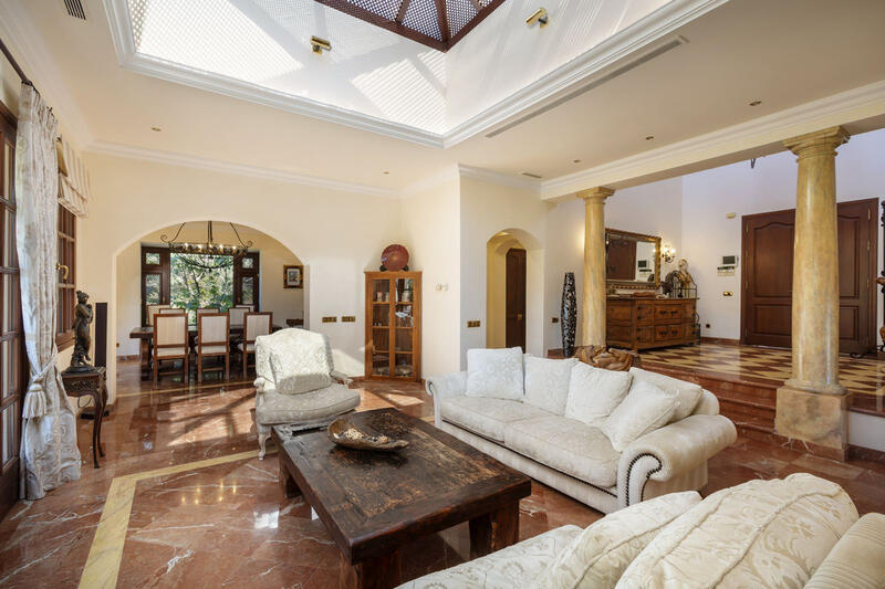 8 Cuarto Villa en venta