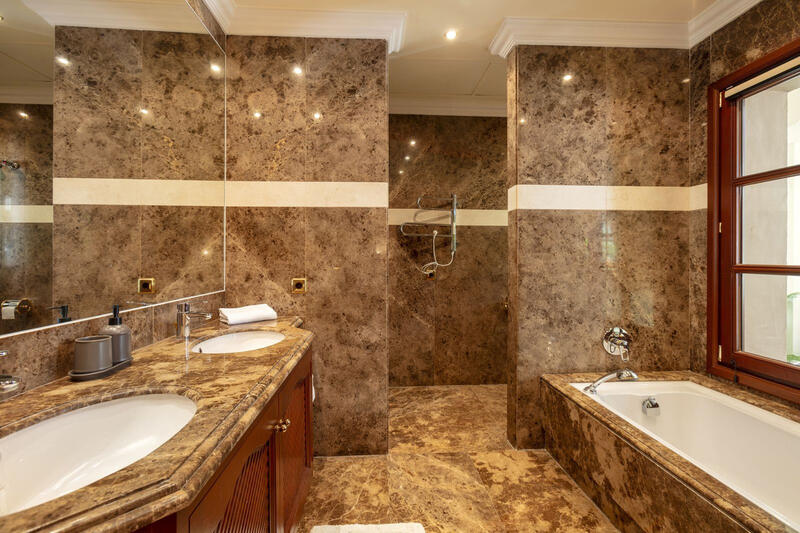 8 Cuarto Villa en venta