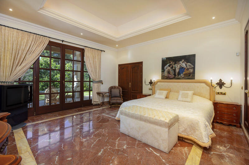 8 Cuarto Villa en venta