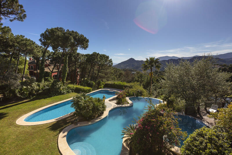 8 Cuarto Villa en venta