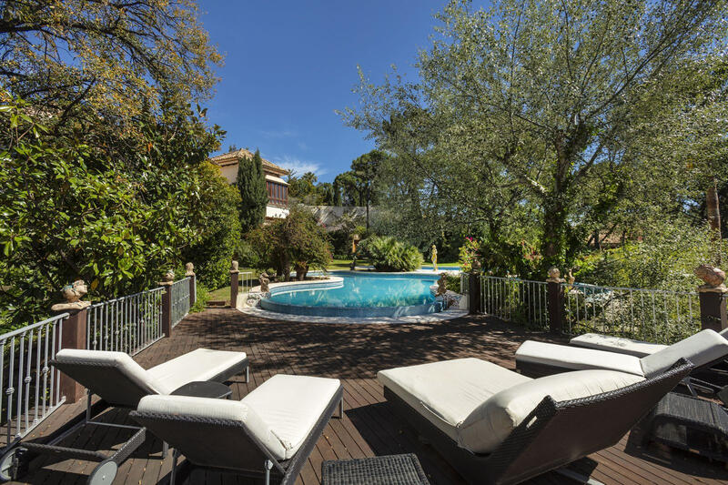 8 Cuarto Villa en venta