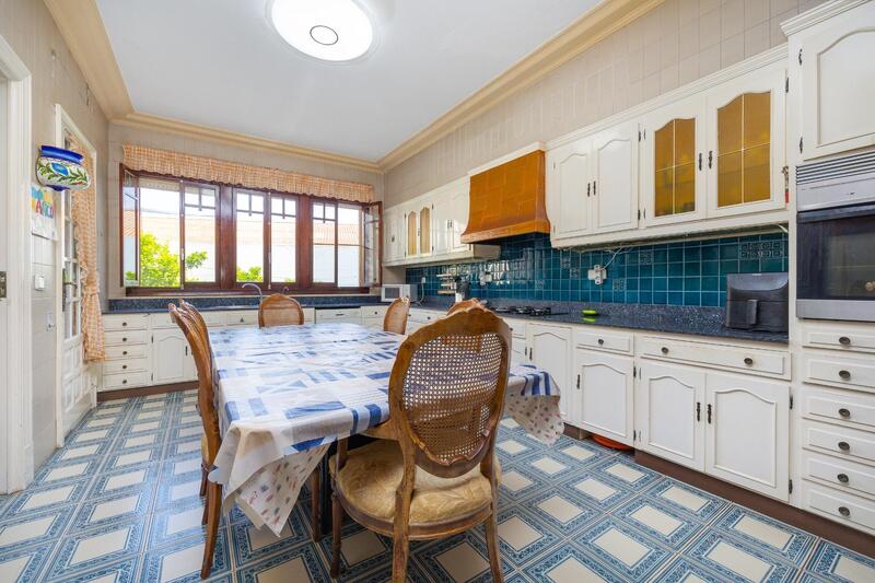 12 bedroom Country House for sale