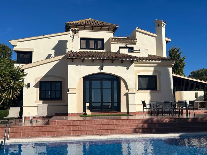 3 Cuarto Villa en venta