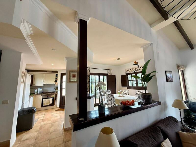3 Cuarto Villa en venta